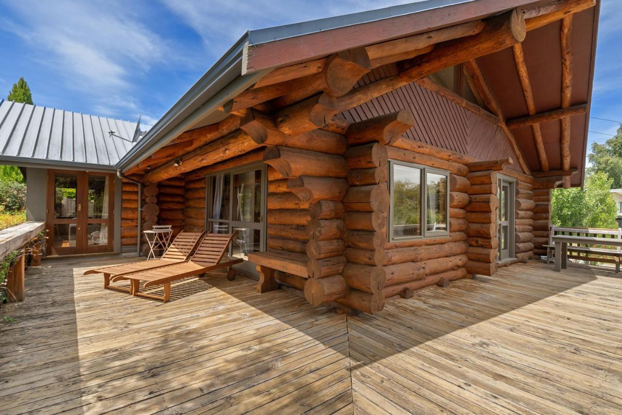 The Log House Villa Wanaka Exterior photo