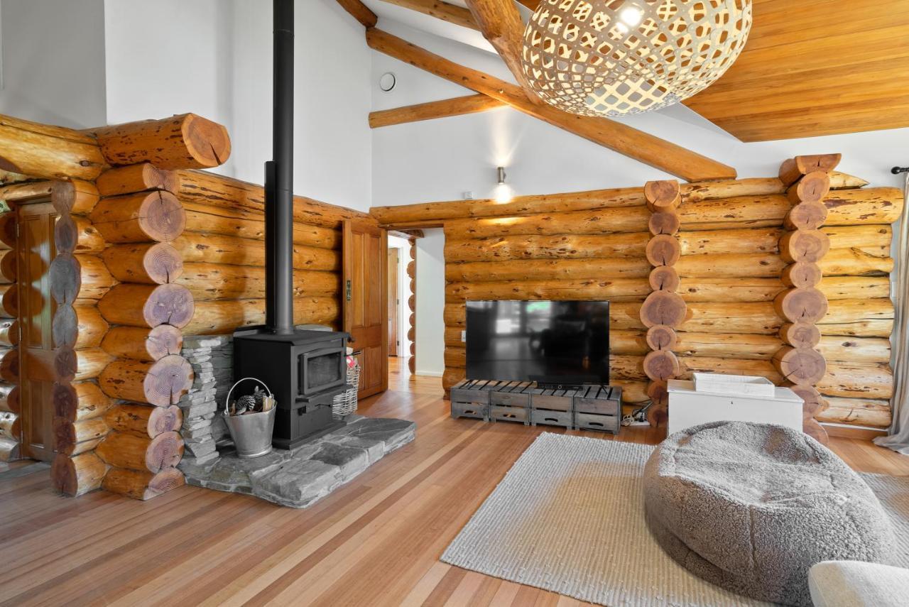 The Log House Villa Wanaka Exterior photo